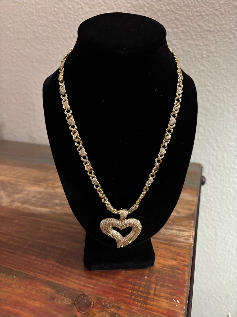 Gold Heart Pendant Necklace - Women's Jewelry
